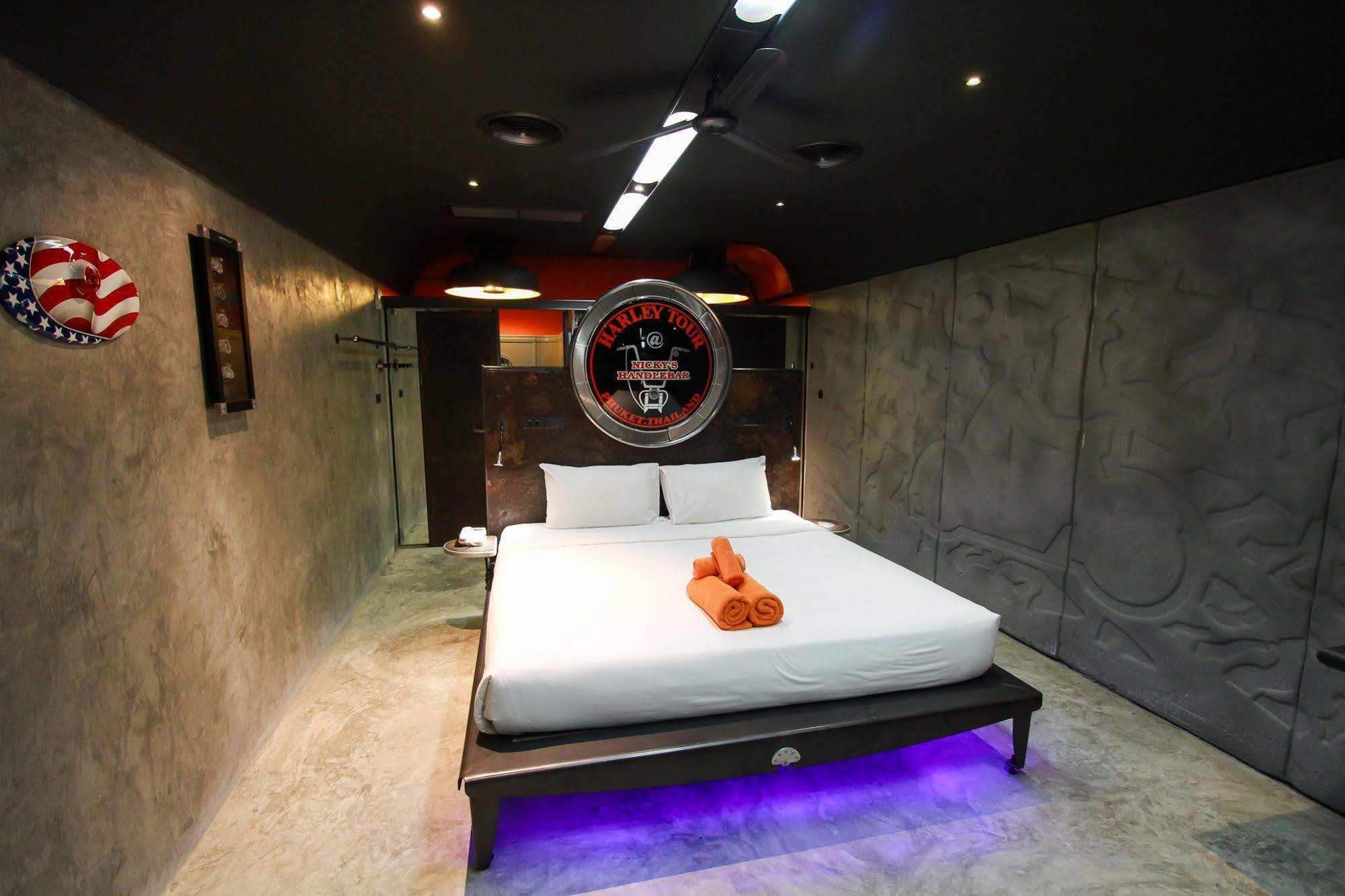 Nicky'S Handlebar Patong Exterior foto